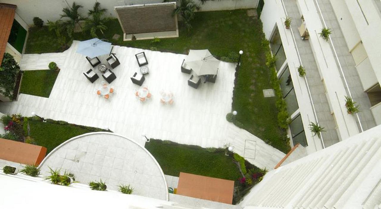 Le Grand Hotel d'Abidjan Extérieur photo