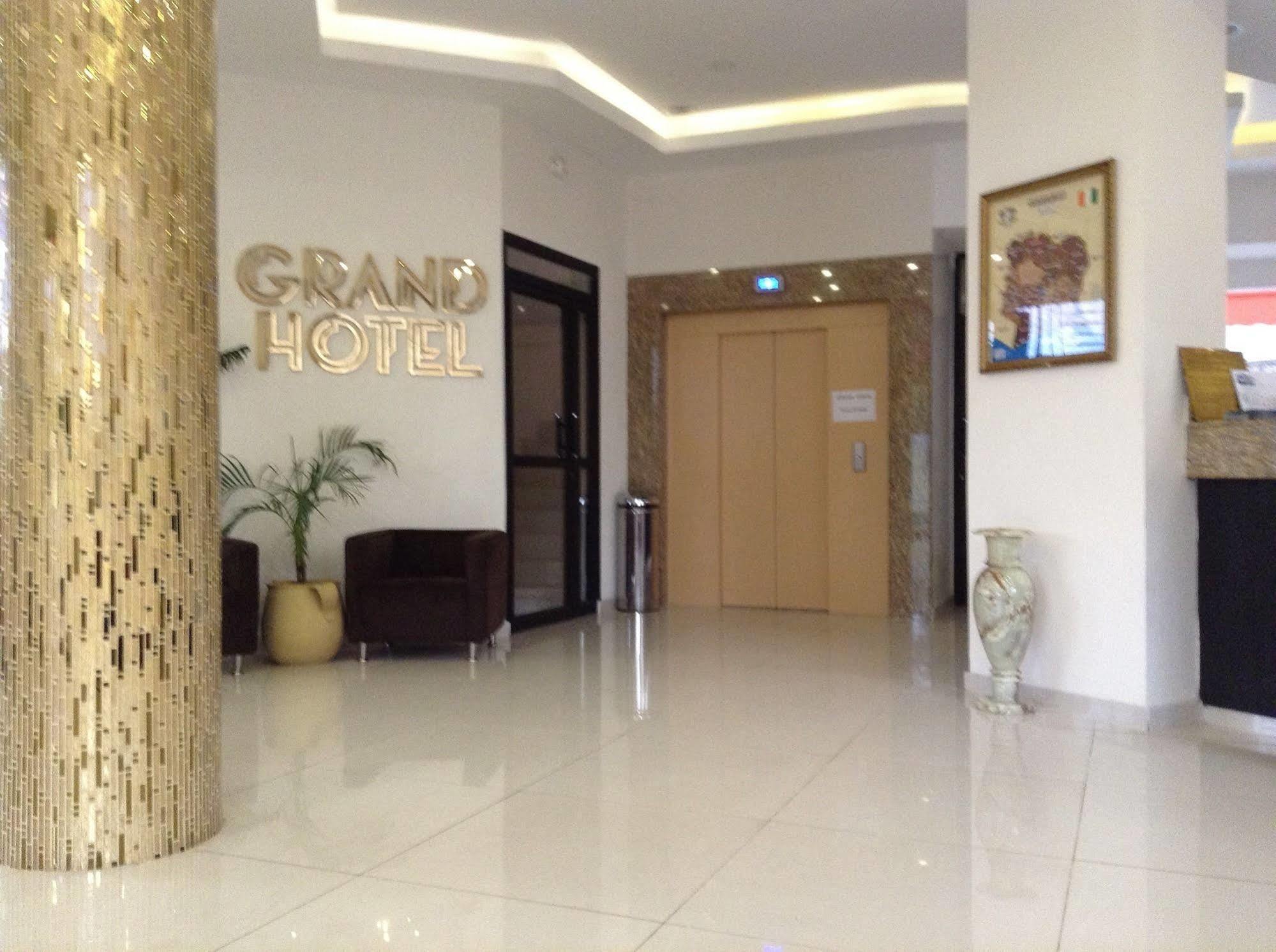 Le Grand Hotel d'Abidjan Extérieur photo