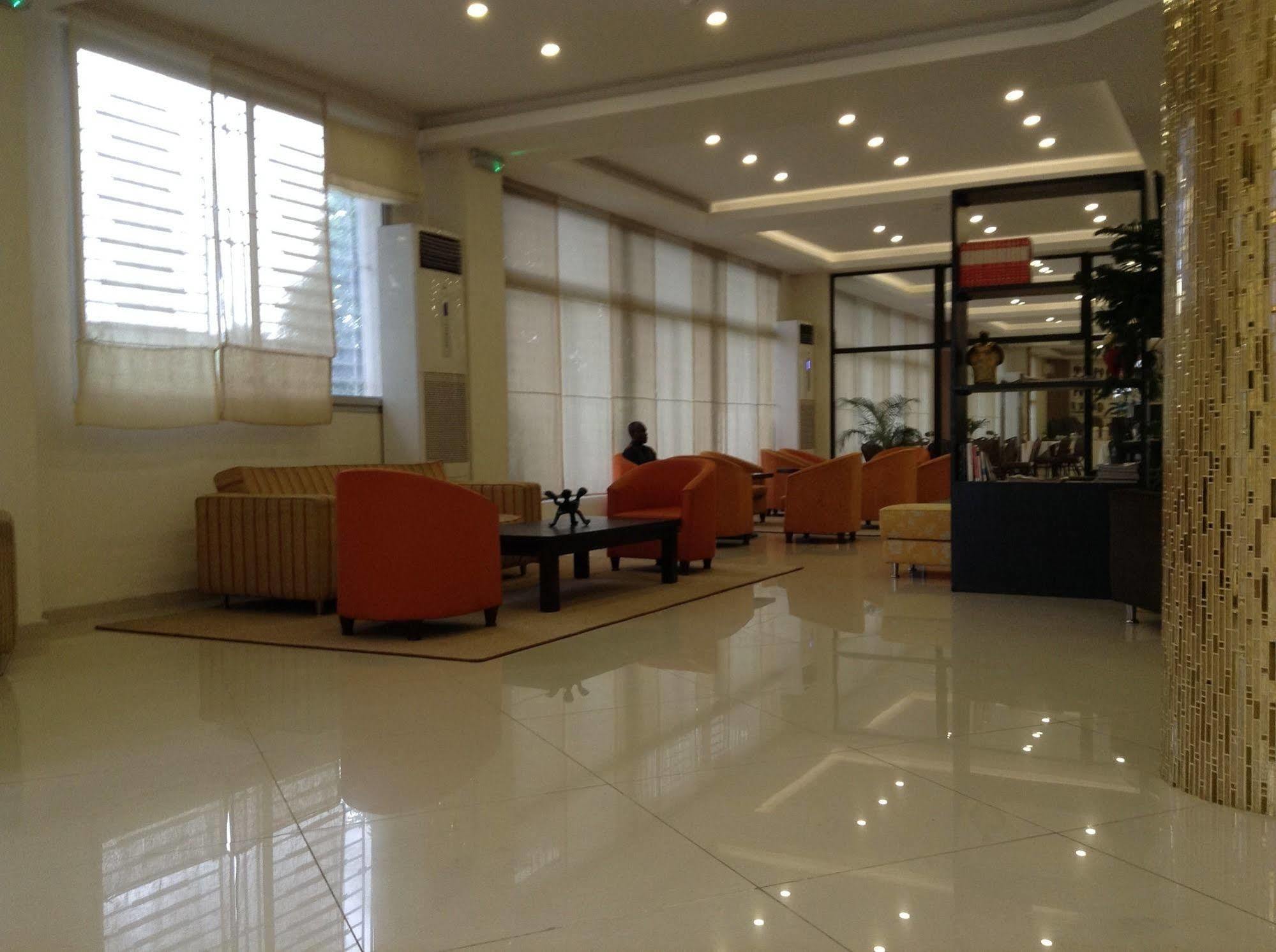 Le Grand Hotel d'Abidjan Extérieur photo