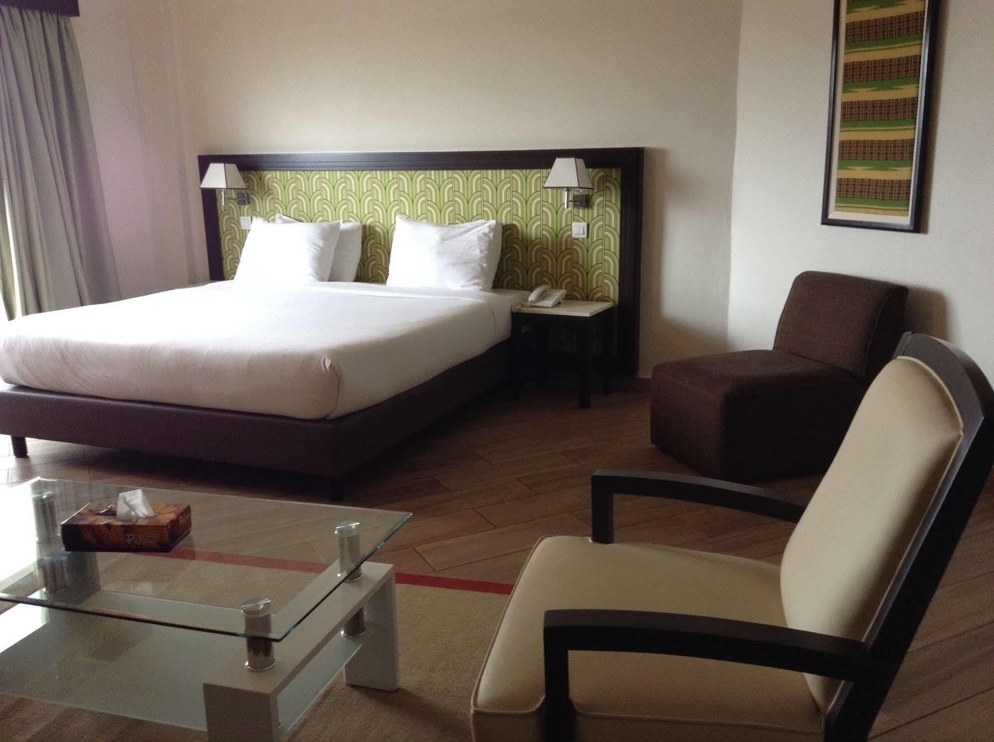 Le Grand Hotel d'Abidjan Extérieur photo