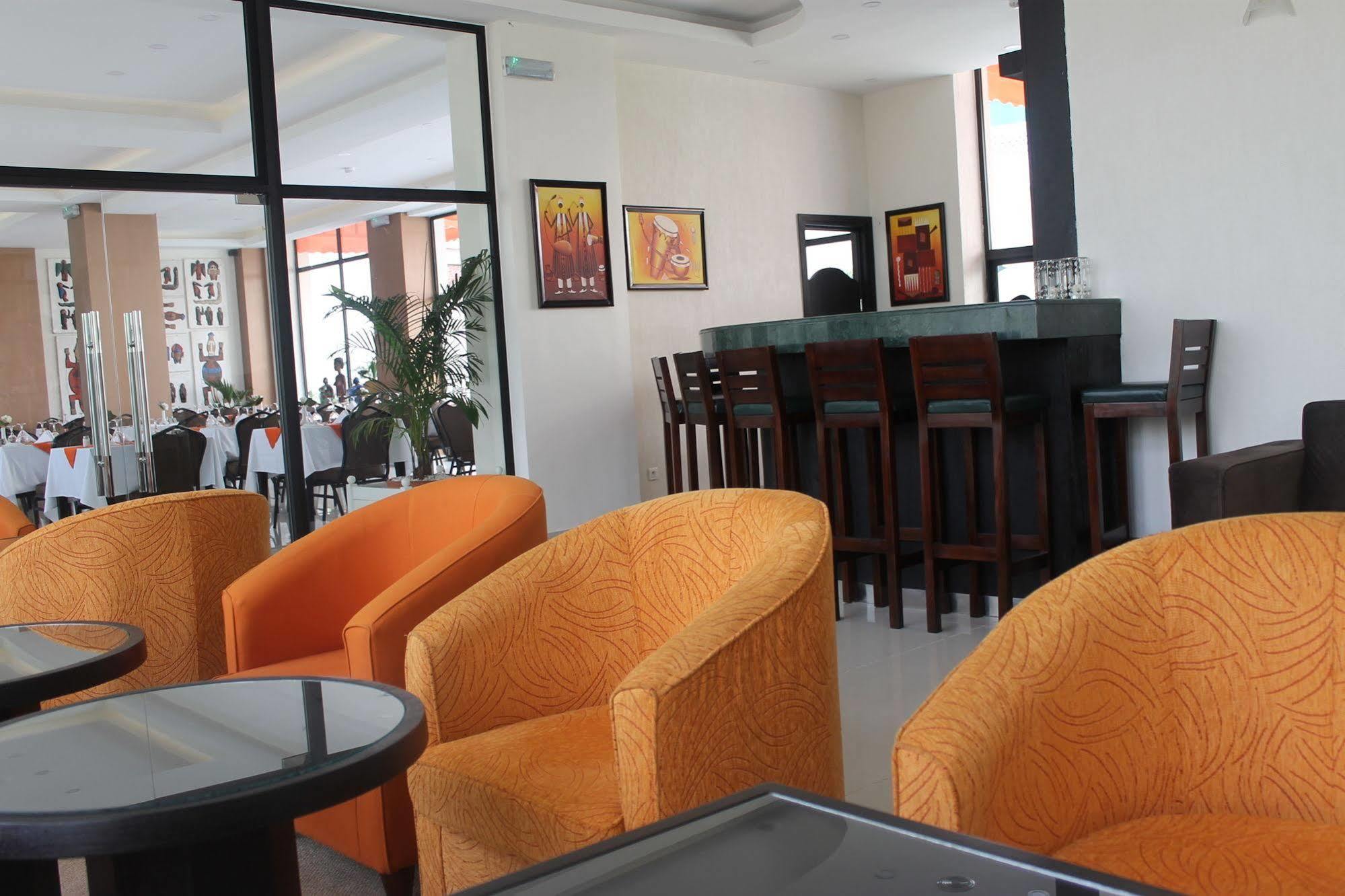Le Grand Hotel d'Abidjan Extérieur photo