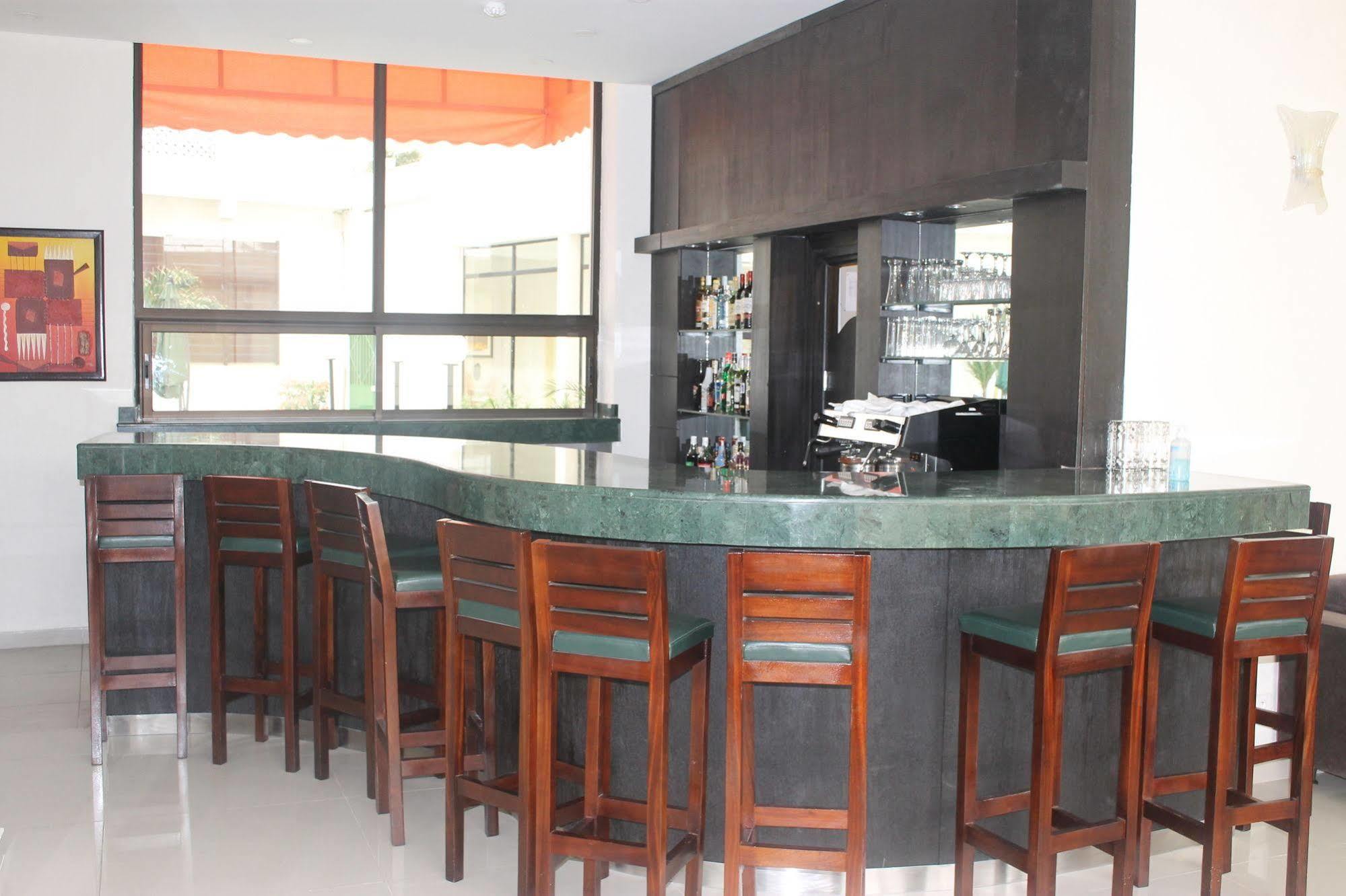 Le Grand Hotel d'Abidjan Extérieur photo